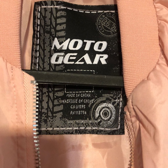 Small pink women’s activewear light jacket - Picture 4 of 6